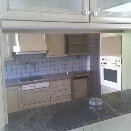 Assos بيت للعطل *